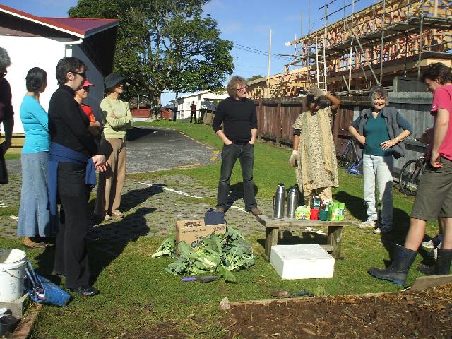 Te Radar receives a gift of home and garden grown produce as a thankyou for giving up his time to advise the Community Garden members.